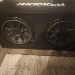 2 Kicker 12" Vr  Kicker Ported Box 