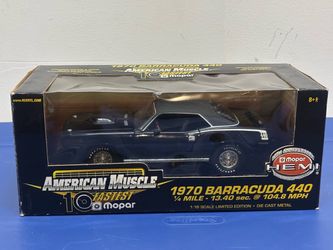 Ertl 1:18 Diecast American Muscle Black 1970 Barracuda 440 Mopar