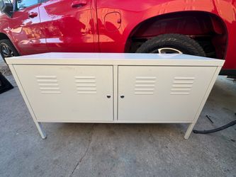 Tv console