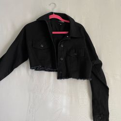 Fashion Nova Black Cropped Denim Jacket Size S