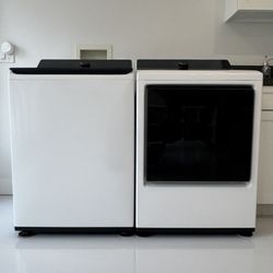 LG 5.5 Cu.Ft High Efficiency Smart Top Load Washer & lG 7.3 Cu.Ft Smart Gas Dryer—Alpine White