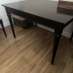 Black Dinner Table
