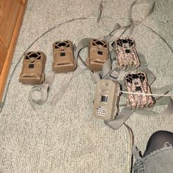 Trail Cameras 6 Count With Cables And Straps