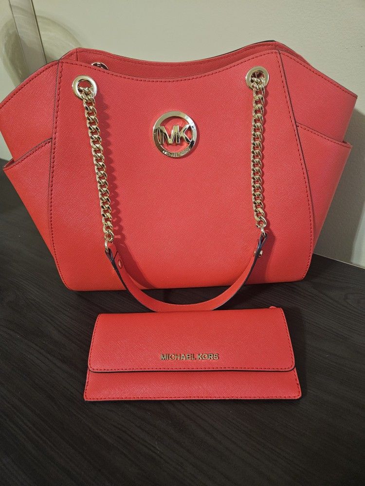 Michael Kors Purse + matching coin wallet