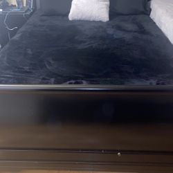 Full Bed Frame + Matress