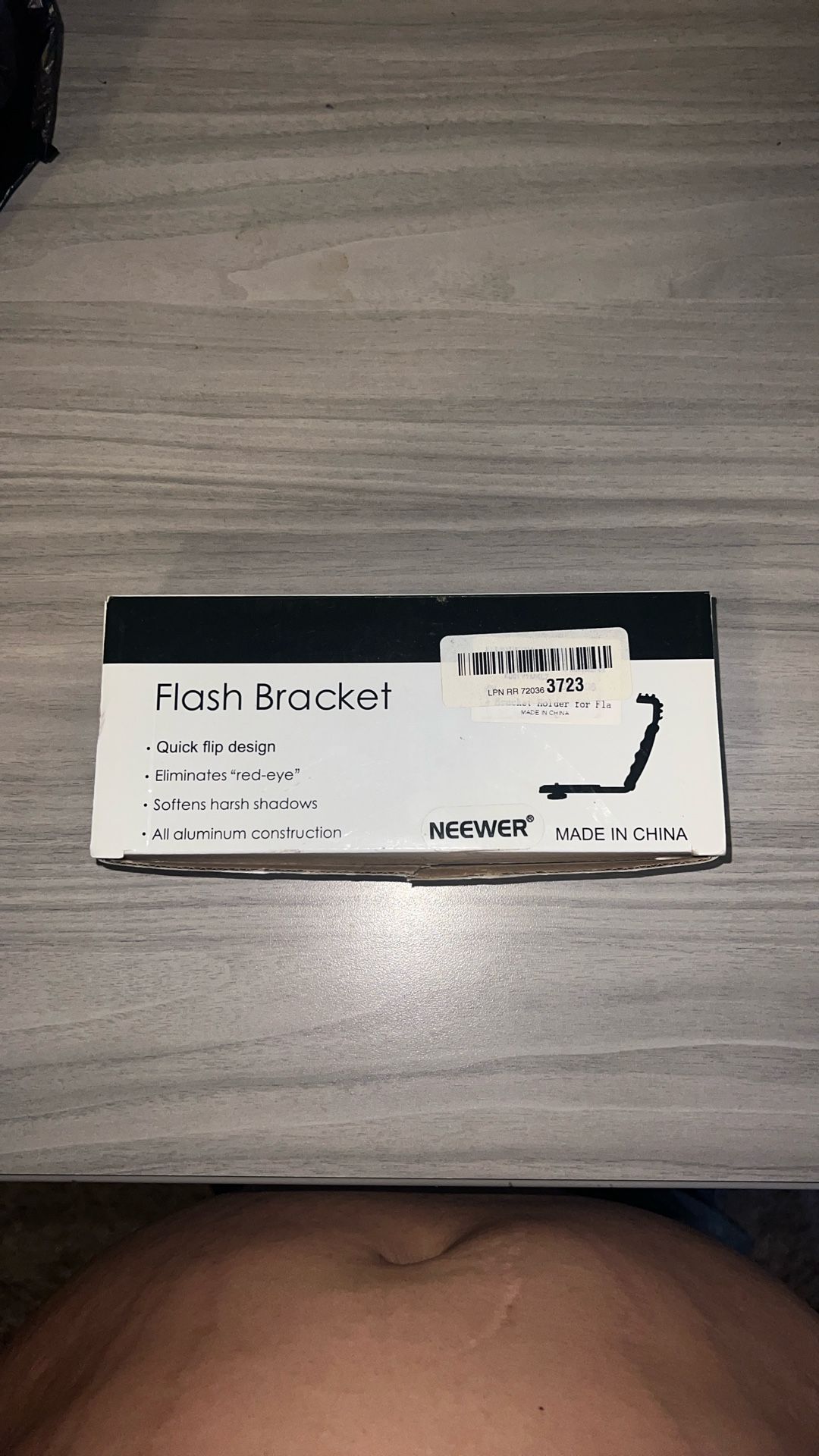Neewer Flash Bracket