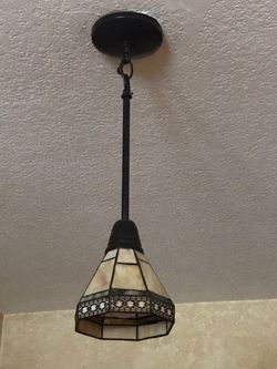 Tiffany-Style Stained Glass Pendant Light