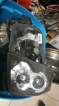 2008 Cadillac Cts Drive Side headlight Assy