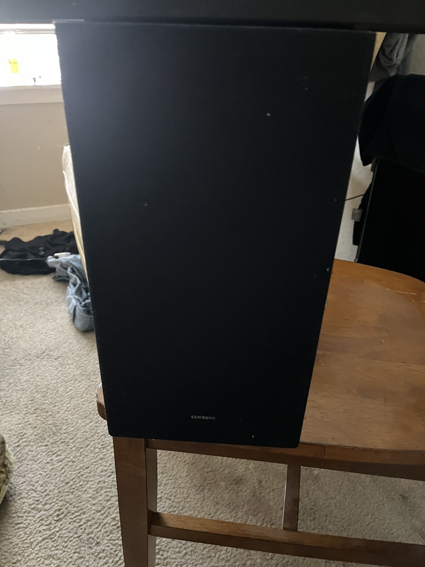300 Watt Samsung Subwoofer Soundbar And Remote