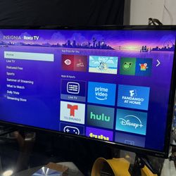Roku Insignia 32” TV Smart TV With Remote Control
