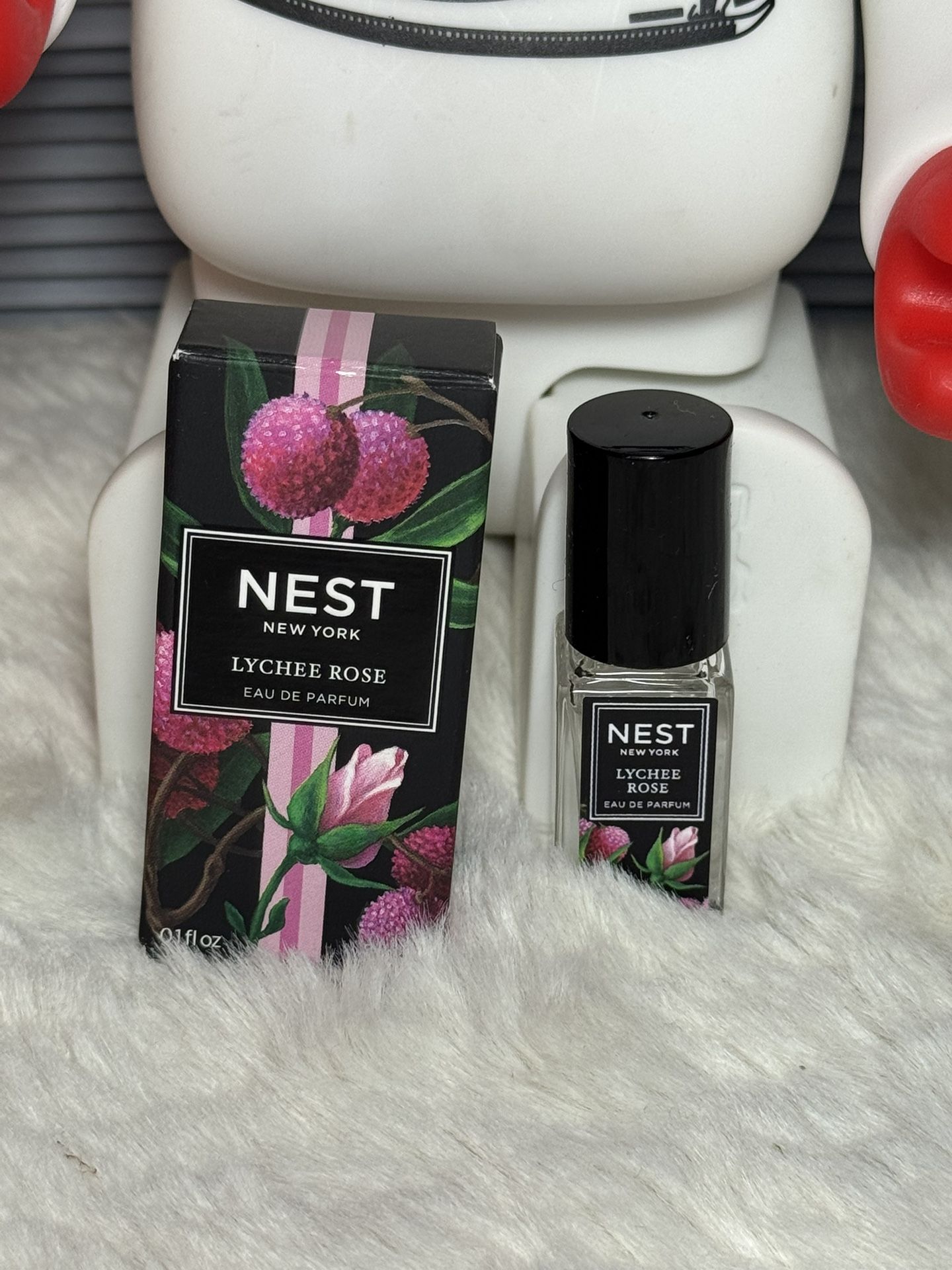 Nest New York Lychee Rose EDP MINI 3ml/0.1 oz. robber