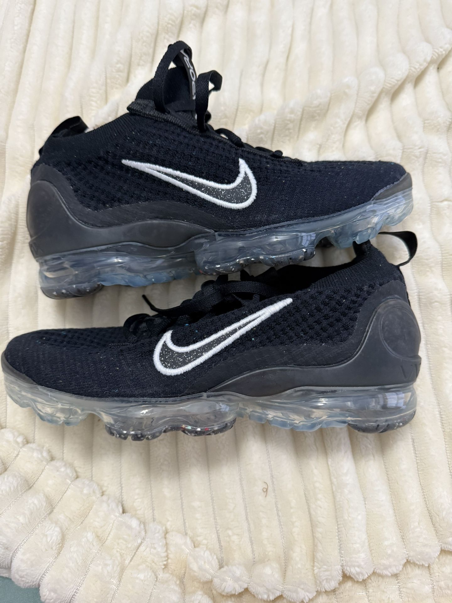 Women’s Nike Size 6 - New In Box 