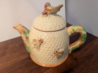 Vintage 1930s Marutomaware Beehive Teapot - Made in Japan