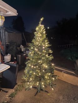 Pre-Lit Artificial Christmas Tree