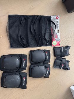Razor Elbow, Knee and wrist guards for Youth 8 + slightly used