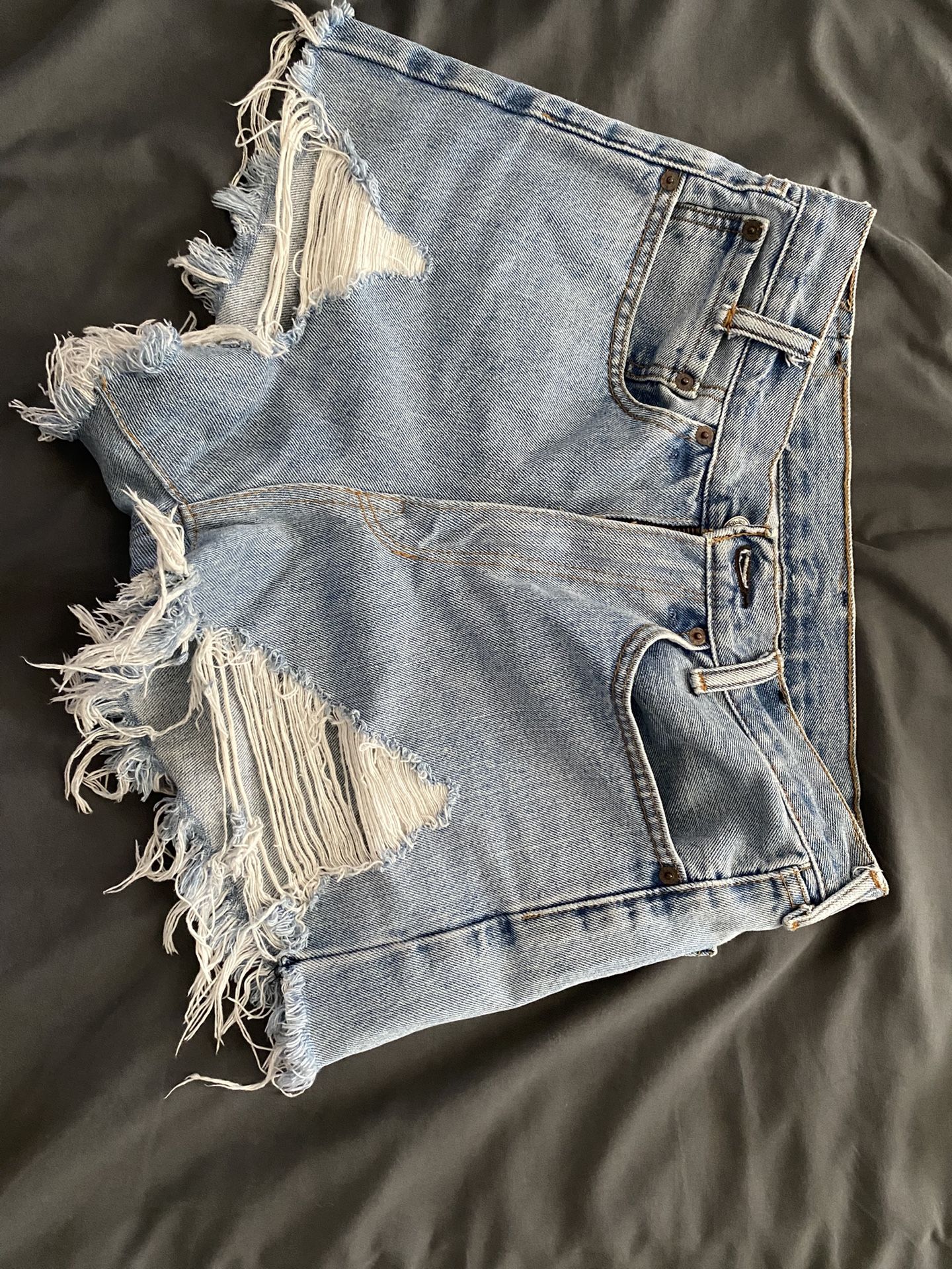 Women’s Levi’s 40