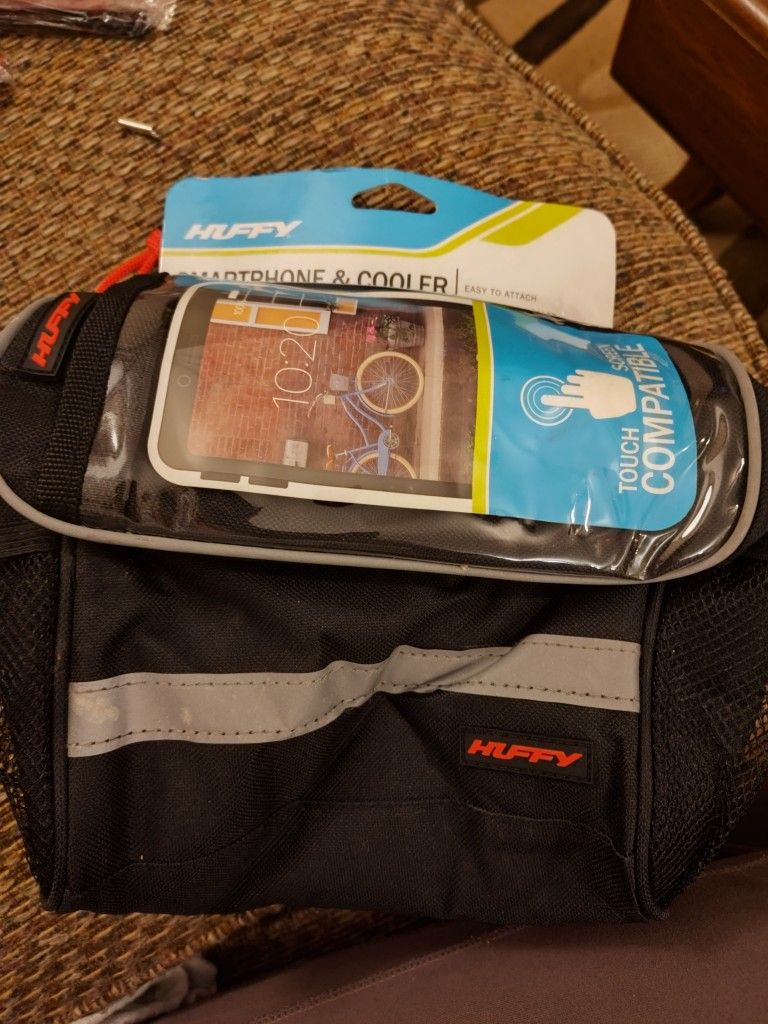 New Smartphone And Cooler Bag For Bike