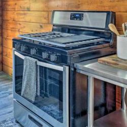 Whirlpool Freestanding Range