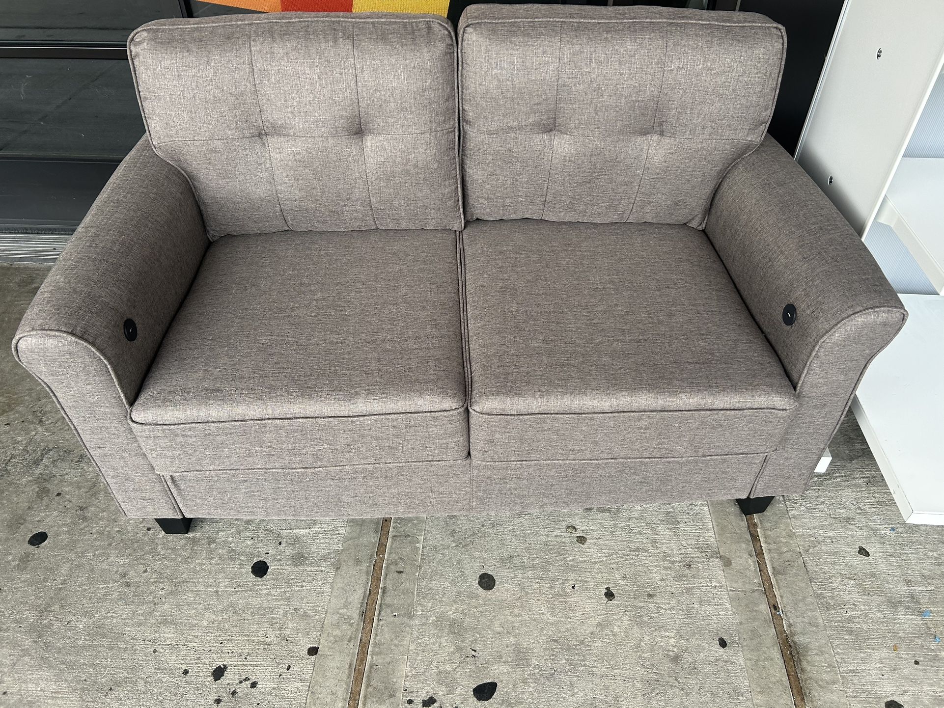 Love Seat Sofa for Sale in Lakewood, WA OfferUp