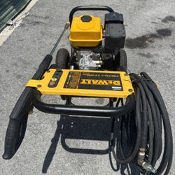Dewalt 3100 PSI Pressure Washer With Hose/Gun