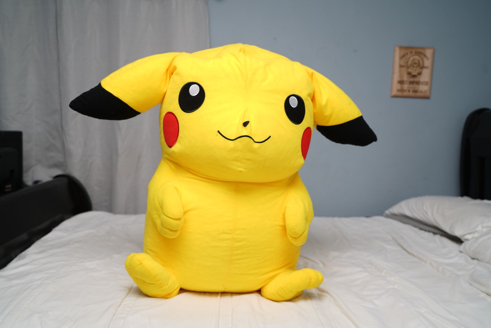 Giant Pikachu
