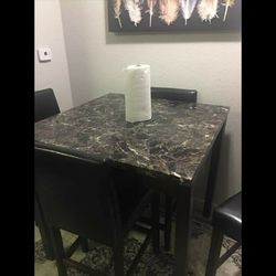 Table With  4 Chairs 