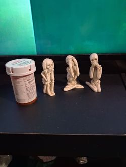 Skeleton figurines
