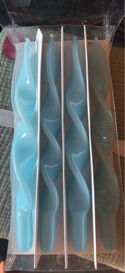 Adpal 4-Pack Blue Twisted Taper Candles