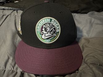 Anaheim Ducks Hat  🎩 