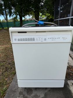 Whirlpool Gold Quiet Partner Dishwasher Beige