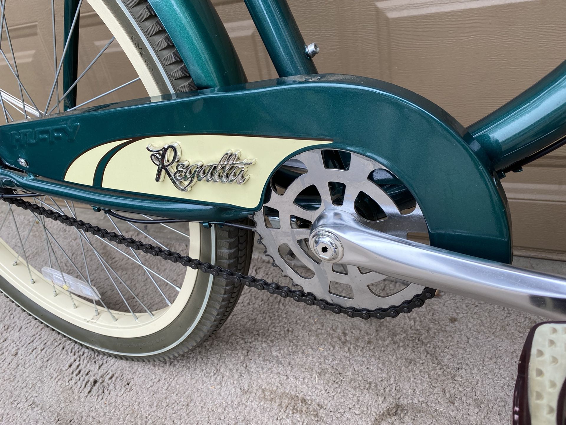 Huffy Regatta 3 Speed Beach Cruiser for Sale in Riverside CA OfferUp