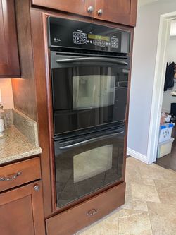 GE Double Oven - Black
