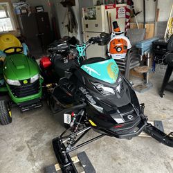 2024 Skidoo Renegade XRS 900 Ace TurboR