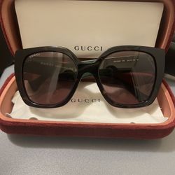 Gucci GG1309S 002 Oversized Square Sunglasses – Black/Brown Gradient – Authentic