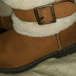Ugg Boots Water Proof Winter boots Furry Size 7