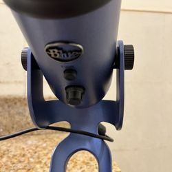 BLUE MICRO YETI)$90No Shipping 😹