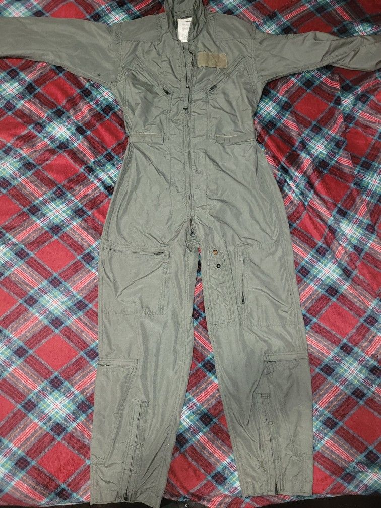 Vintage Flight Suit 42R Sage Grn Military
Coveralls Overalls
