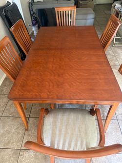 Wood table with 6 chairs and 2 extenders
