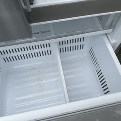 3door Fridge An Freezer