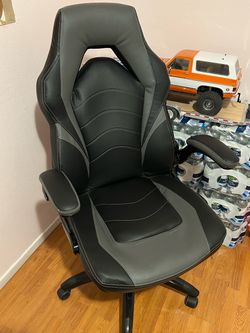 Gaming Chair from Staple, Like New
