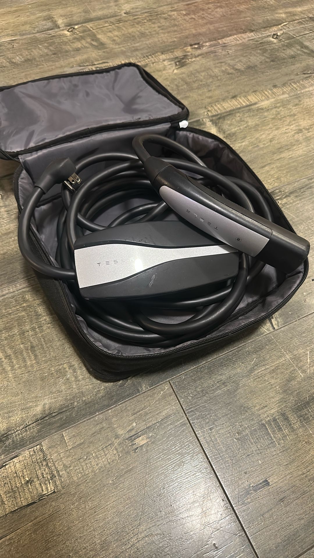 Tesla Gen 1 Mobile Charger