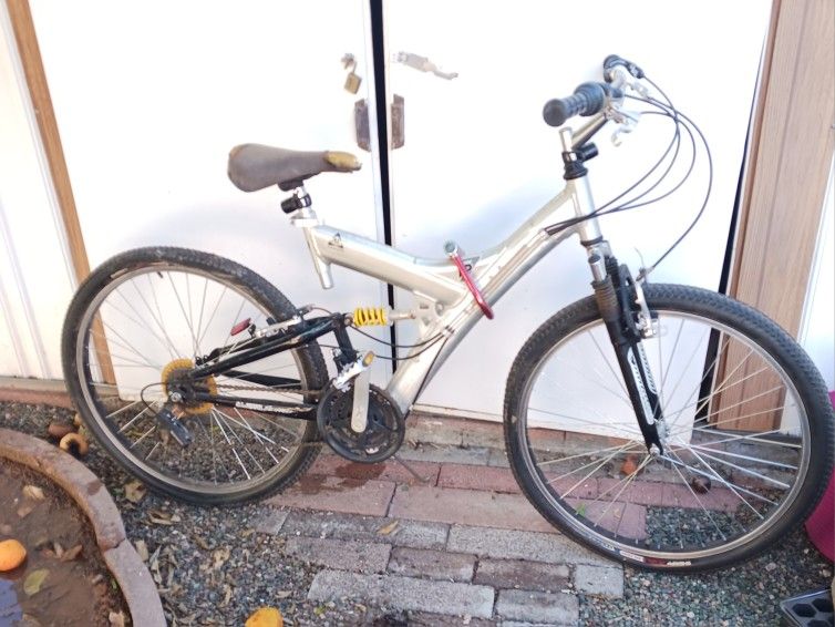 Shimano Mountain Bike With New Tires And Brakes