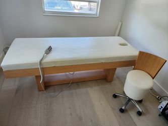 Electric massage table w/matching stool