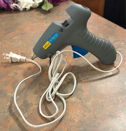 Ad tech Hi Temp glue gun & glue sticks