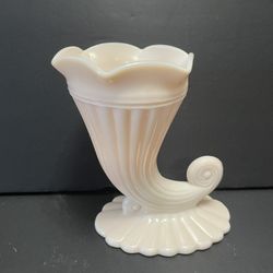 RARE FIND!! 1950’s Jeanette Pink Milk Glass Cornucopia Vase