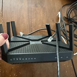 Router TP Link Archer C4000