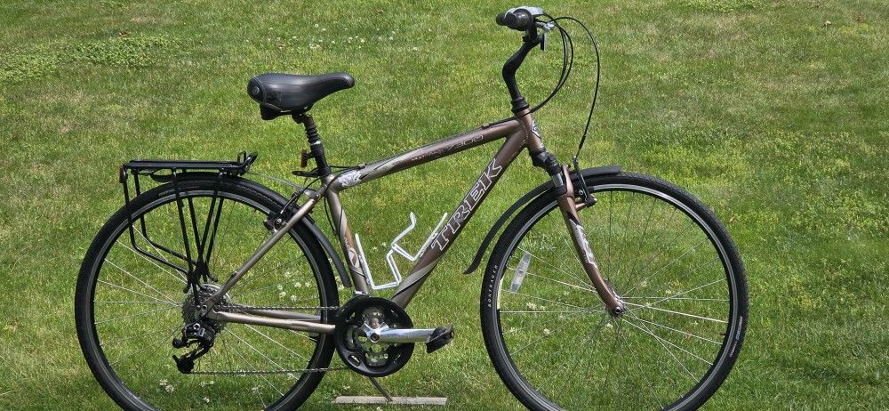 TREK 7300 MULTITRACK - MEDIUM FRAME - WITH ACCESSORIES - TUNED