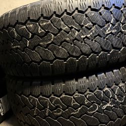 Par de Llantas 275/55/R20 Marca General