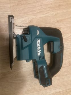 NEW Makita 18V LXT Cordless Jig Saw XVJ04