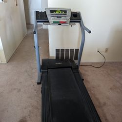 Nordic Track C 1800 Treadmill